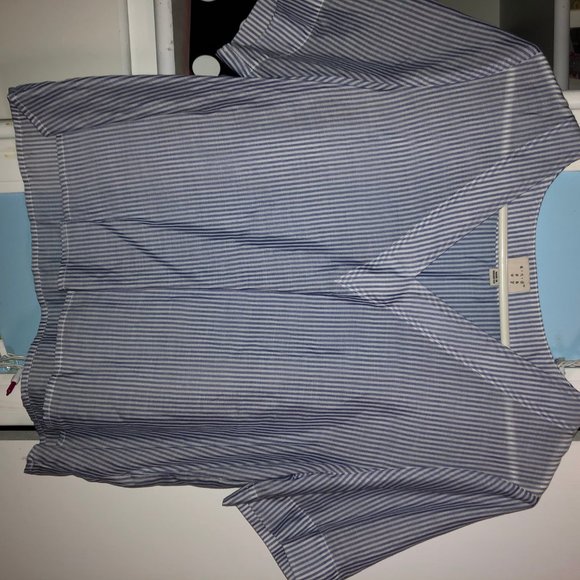 Shirts/clothes - Picture 4 of 8